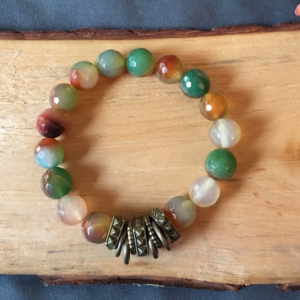 Stretch beaded banded agate bracelet